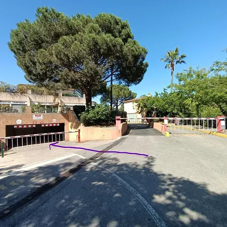 Port Cogolin, T2 Calme Dans Belle Residence, Piscine, Proche St Tropez